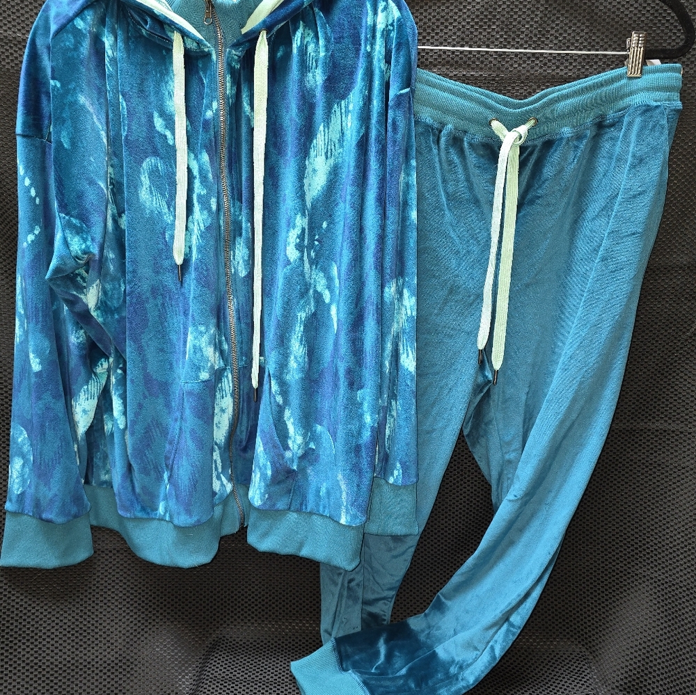 Lularoe Cozy plus size jogger velour set new! 3x jacket & 1x bottom